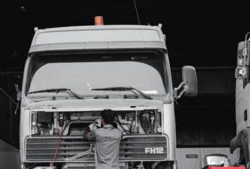 Vallo Heavy - Expert Heavy-Duty Vehicle Repair & Maintenance in Abu Dhabi